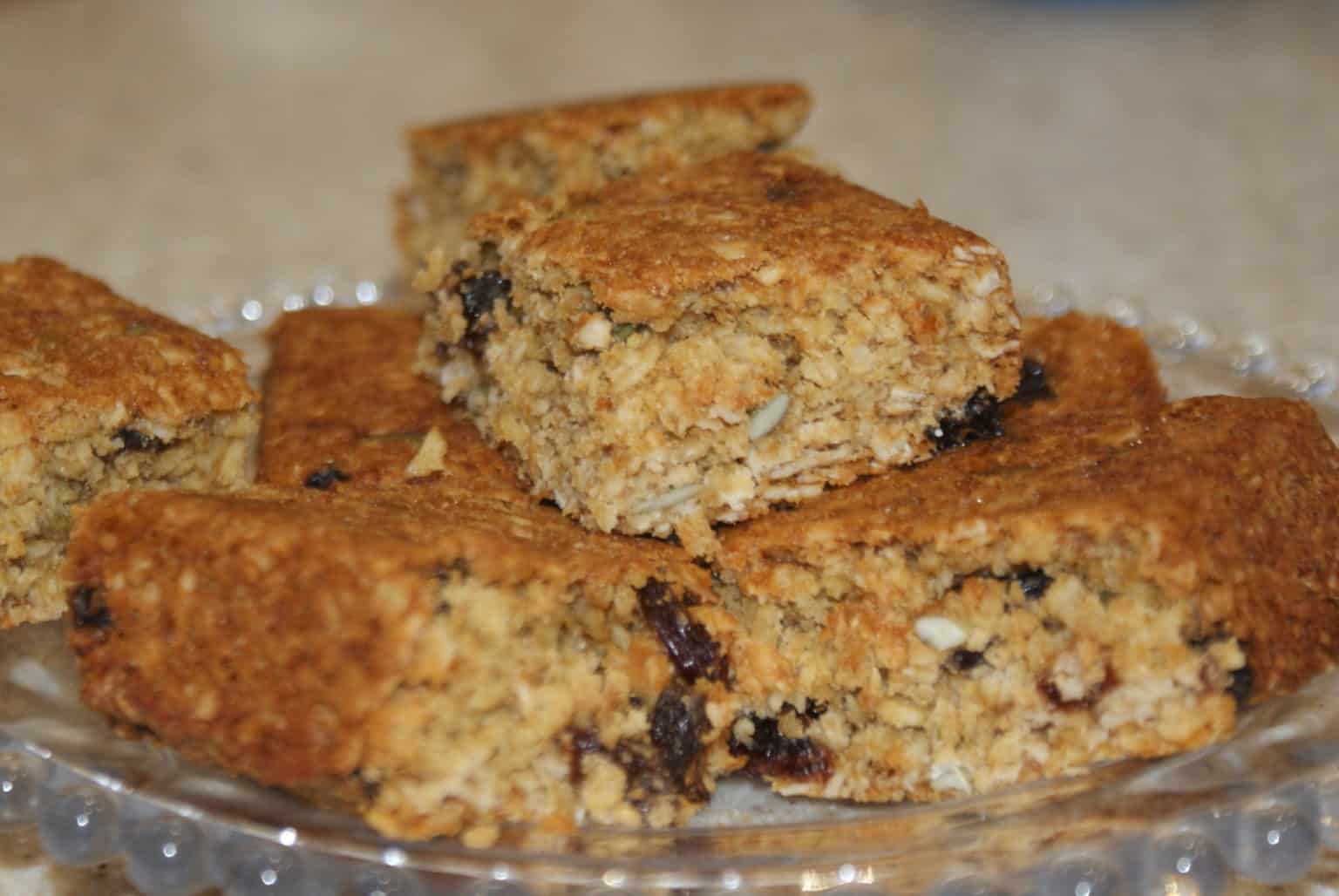 Granola Breakfast Bars. Super simple to make Thrifty Lesley