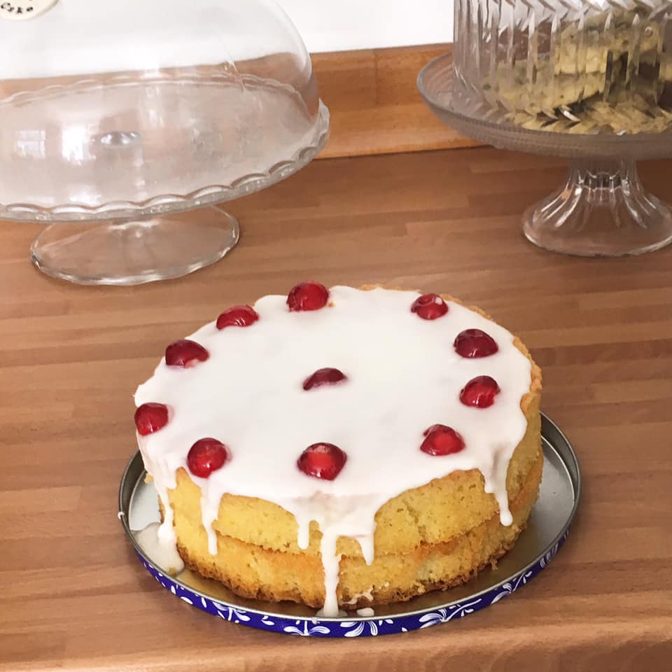 almond and cherry cake